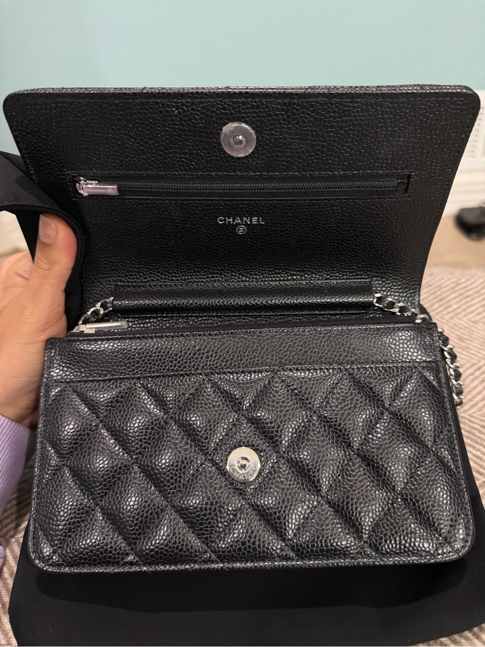 CHANEL Black Quilted Caviar Leather Crossbody Wallet with Silver Chain - Picture 4 of 17